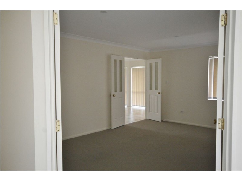 11 Jullyan Street, Albany Creek QLD 4035