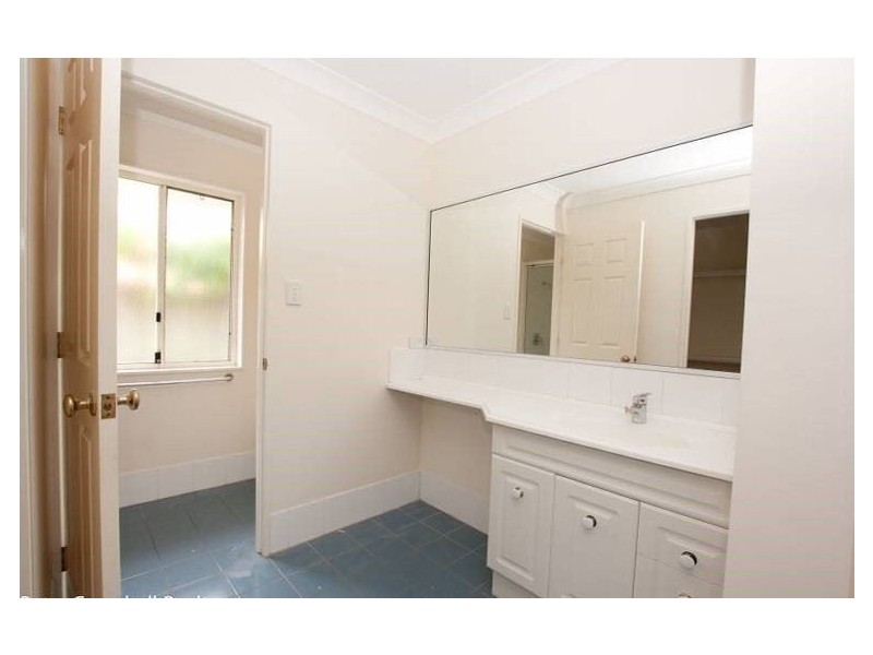 11 Jullyan Street, Albany Creek QLD 4035