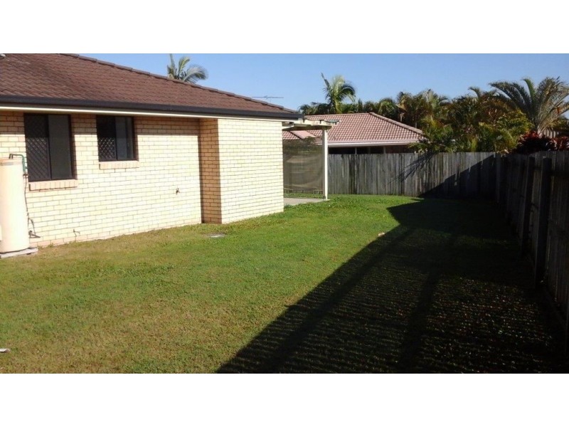 17 Smout Court, Sandstone Point QLD 4511