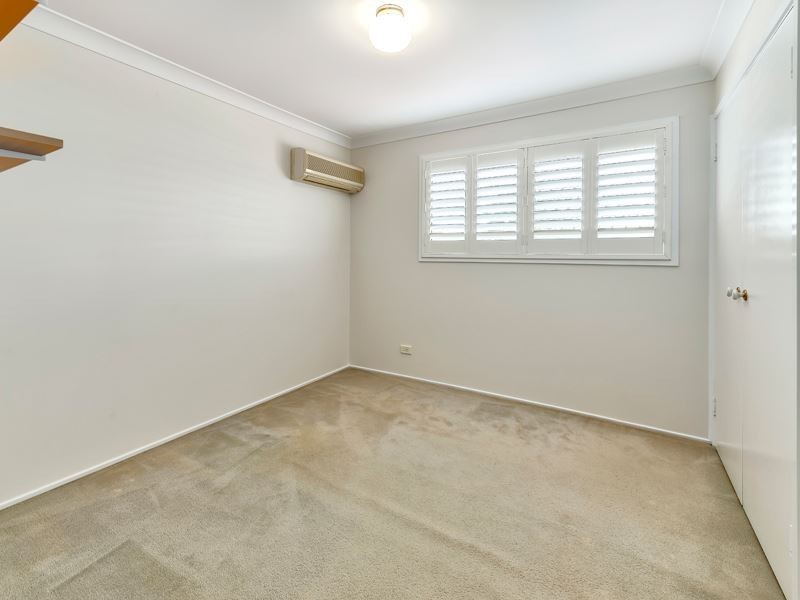 15 Bangalow Street, Bridgeman Downs QLD 4035