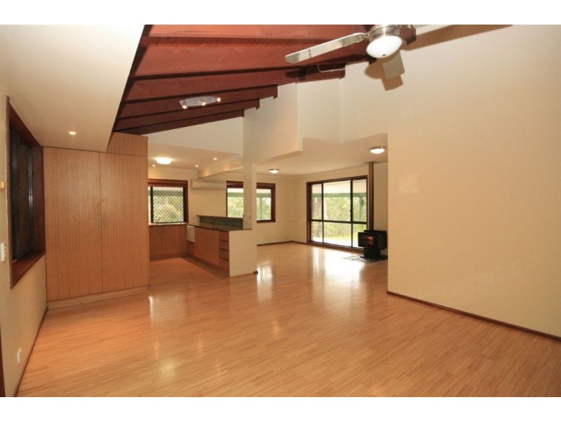 20 Nullamanna Road, Camp Mountain QLD 4520