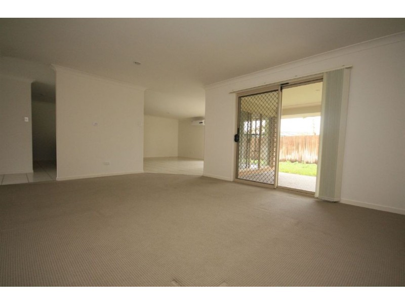 19 Peachfield Dr, Morayfield QLD 4506