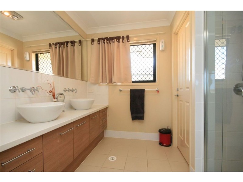 57 Caribou Crescent, Fitzgibbon QLD 4018