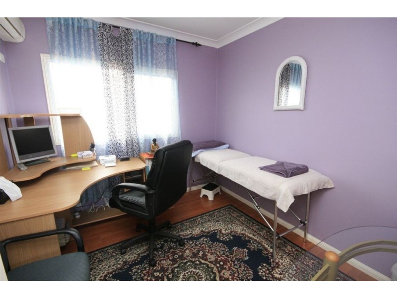 272 Rode Rd, Wavell Heights QLD 4012