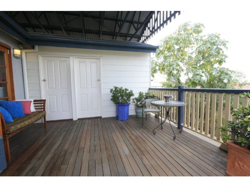 272 Rode Rd, Wavell Heights QLD 4012