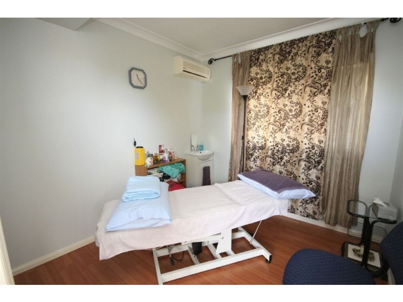 272 Rode Rd, Wavell Heights QLD 4012