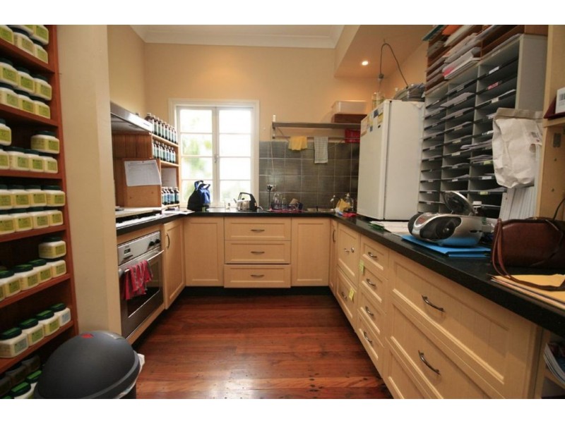 272 Rode Rd, Wavell Heights QLD 4012