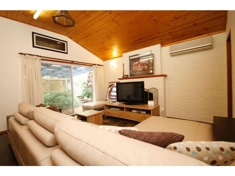 6 Rotorua Court, Aspley QLD 4034