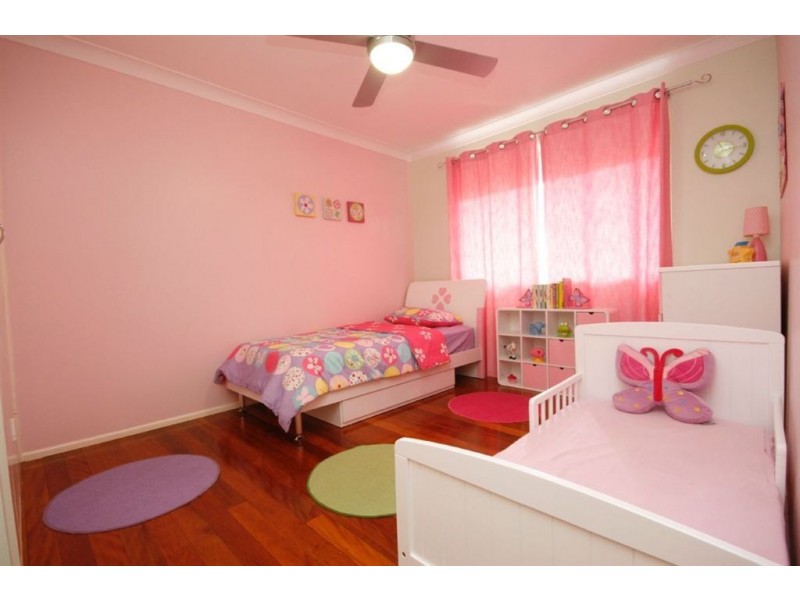 22 Carrama Cres, Ferny Hills QLD 4055