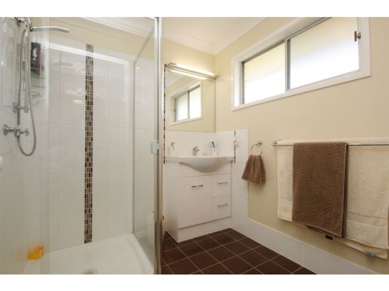 22 Carrama Cres, Ferny Hills QLD 4055