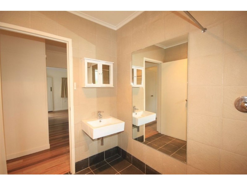 50 Thuruna St, Stafford QLD 4053