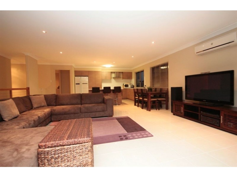 24 Caribou Cr, Fitzgibbon QLD 4018