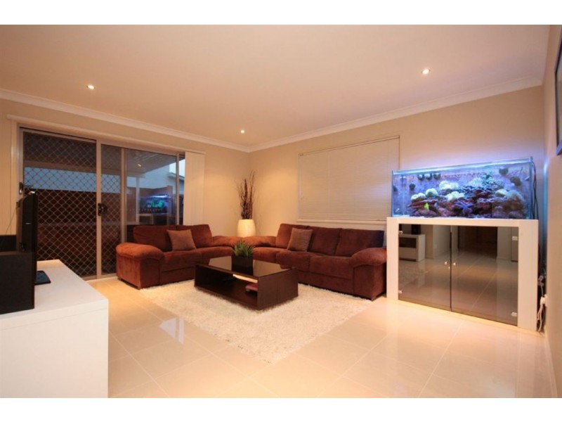 24 Caribou Cr, Fitzgibbon QLD 4018