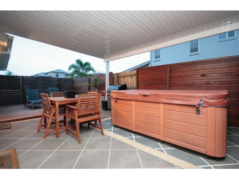 24 Caribou Cr, Fitzgibbon QLD 4018