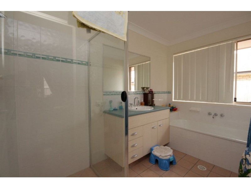 6 Eeles Drive, Morayfield QLD 4506