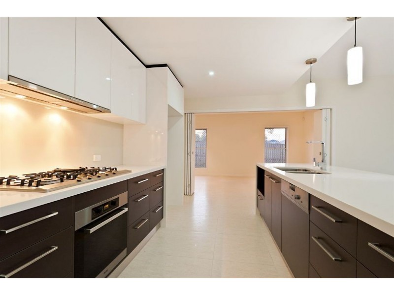 3 Belvista Place, Bridgeman Downs QLD 4035