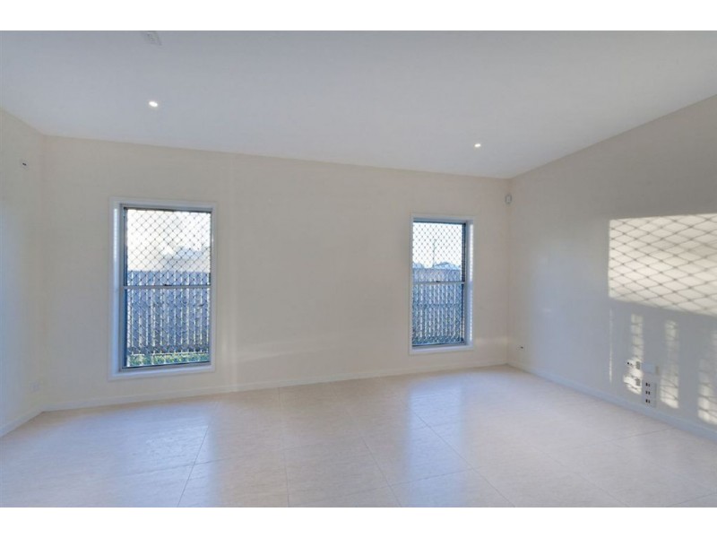 3 Belvista Place, Bridgeman Downs QLD 4035