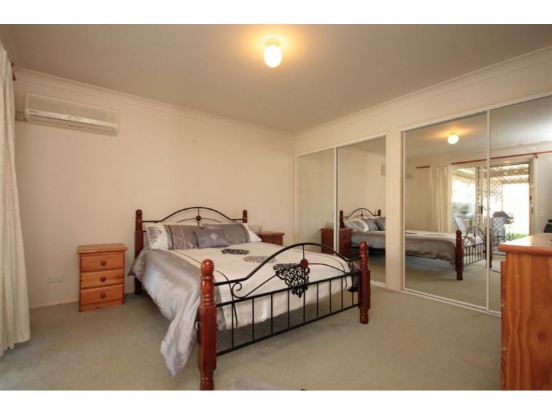 3 Azalea Cr, Fitzgibbon QLD 4018