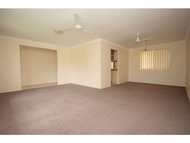 16 Kirralee Cr, Upper Kedron QLD 4055