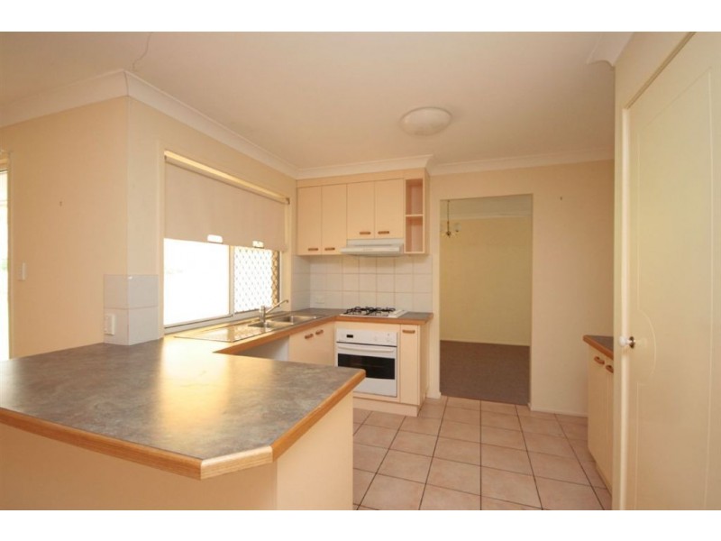 16 Kirralee Cr, Upper Kedron QLD 4055