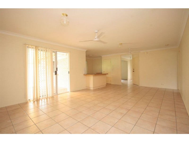 16 Kirralee Cr, Upper Kedron QLD 4055