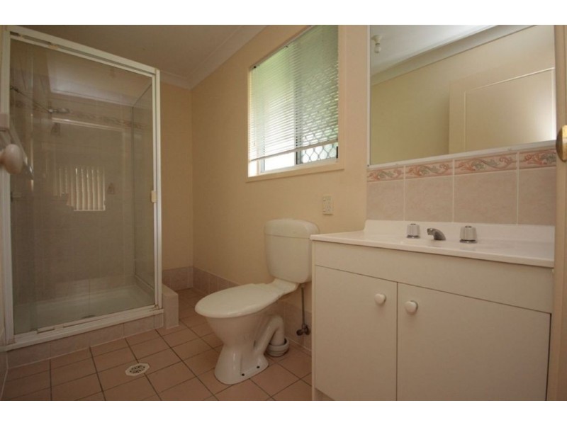 16 Kirralee Cr, Upper Kedron QLD 4055