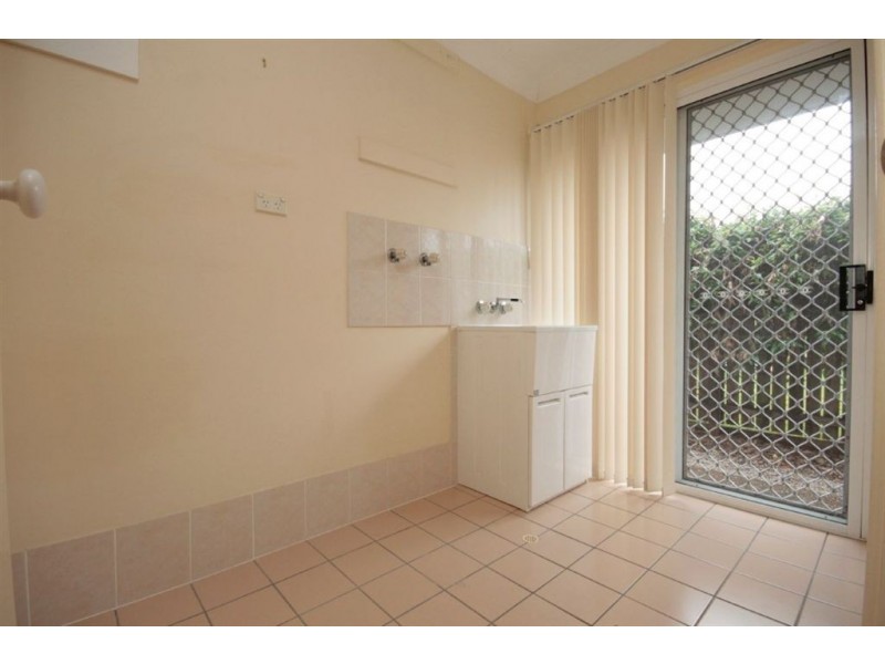 16 Kirralee Cr, Upper Kedron QLD 4055