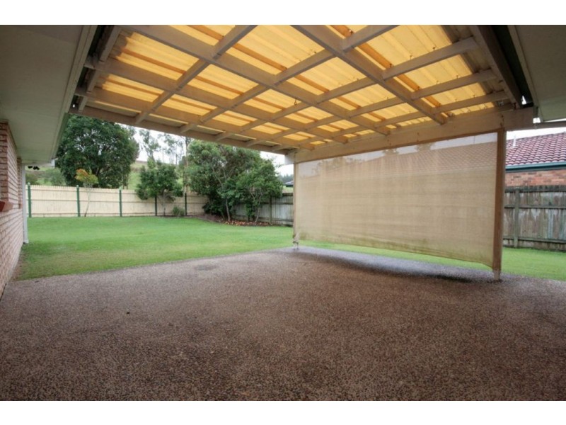 16 Kirralee Cr, Upper Kedron QLD 4055