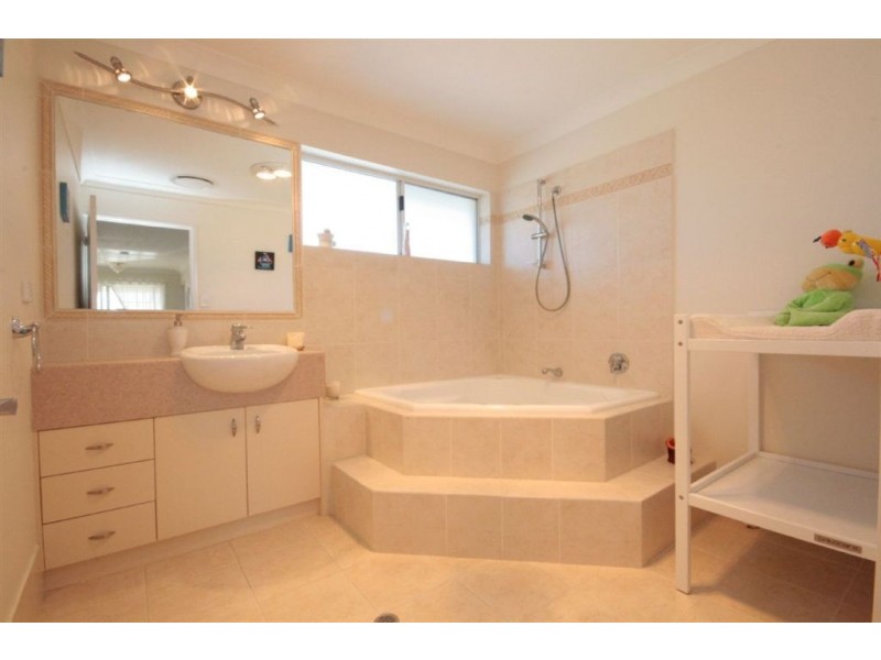 20 Claret Street, Carseldine QLD 4034