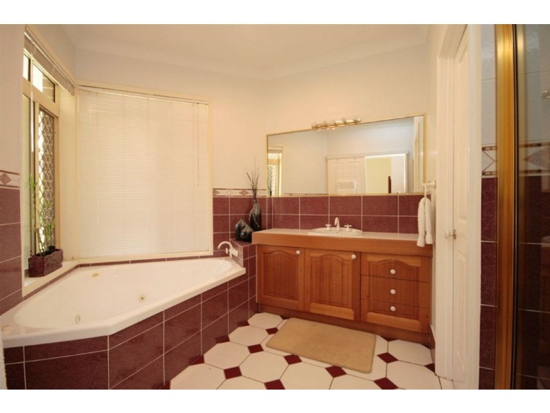 23 Asteroid Place, Bridgeman Downs QLD 4035