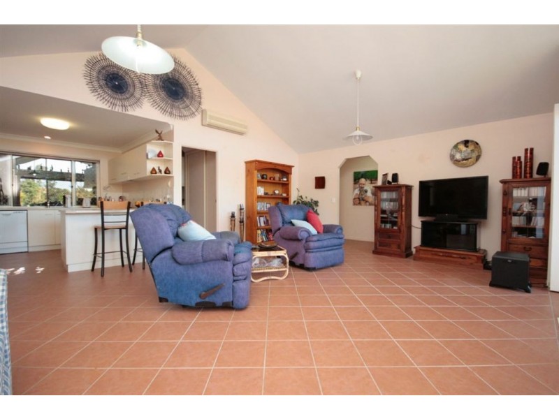 26 Kesteven St, Albany Creek QLD 4035