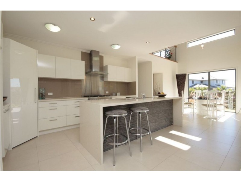 6 Kagan Close, Bridgeman Downs QLD 4035