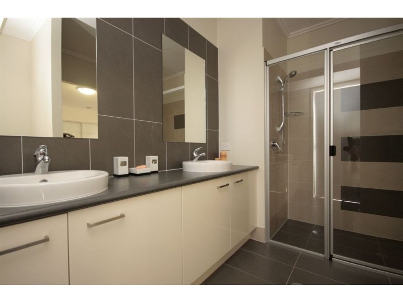 6 Kagan Close, Bridgeman Downs QLD 4035