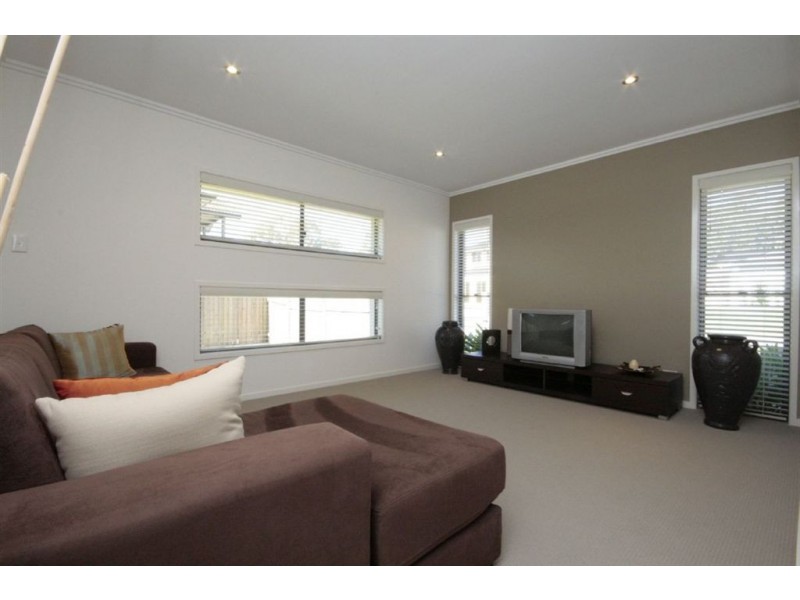 6 Kagan Close, Bridgeman Downs QLD 4035