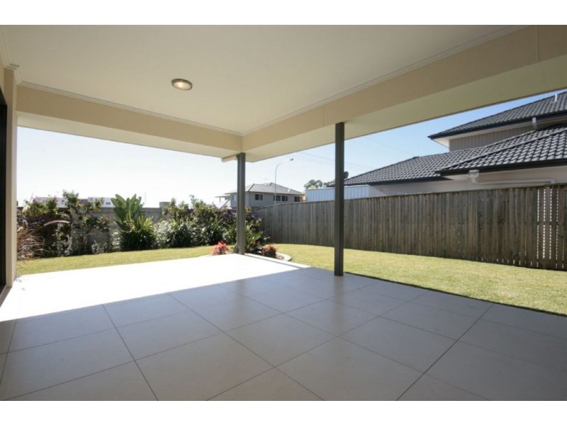6 Kagan Close, Bridgeman Downs QLD 4035