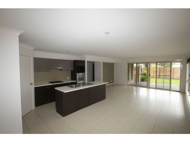 9 Birdwing Street, Kallangur QLD 4503