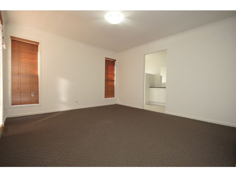19 Stirling Esplanade, Griffin QLD 4503