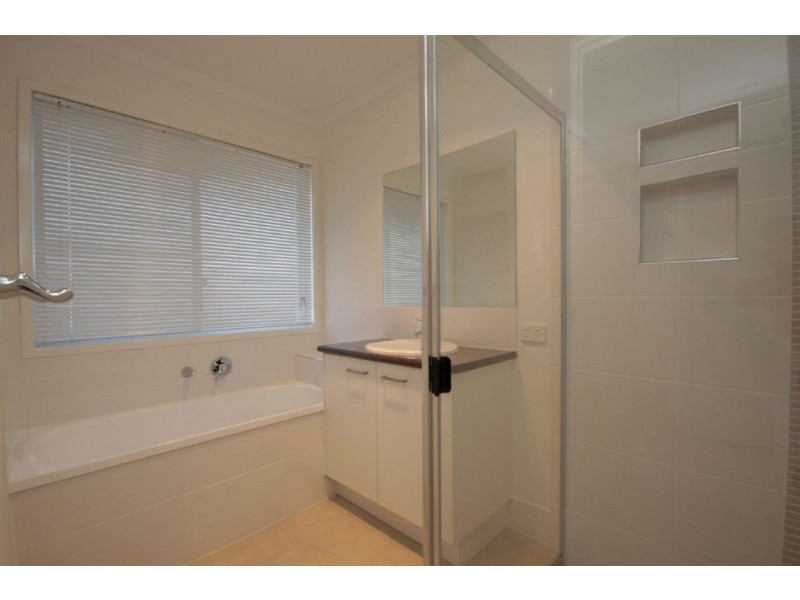 19 Stirling Esplanade, Griffin QLD 4503