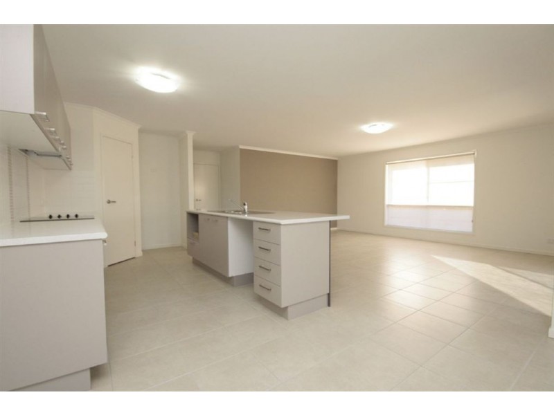 19 Stirling Esplanade, Griffin QLD 4503