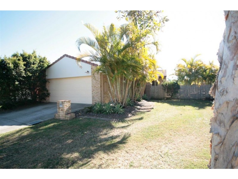 45 Azalea Cr, Fitzgibbon QLD 4018