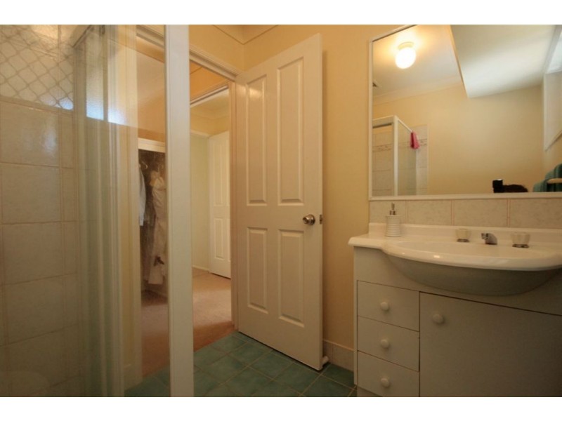 45 Azalea Cr, Fitzgibbon QLD 4018