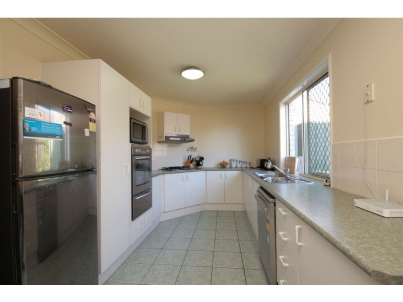 45 Azalea Cr, Fitzgibbon QLD 4018