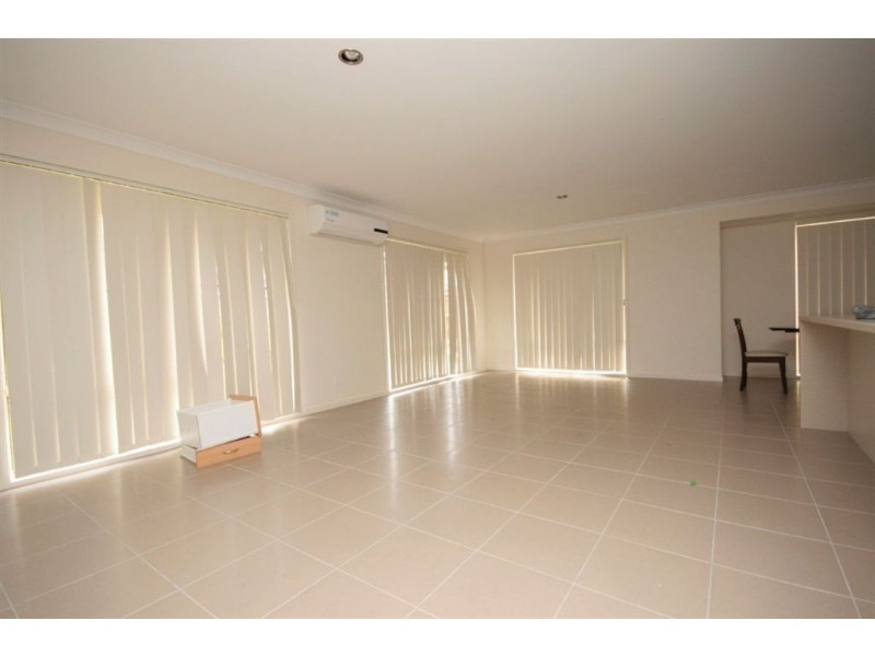 7 Bangalow street, Morayfield QLD 4506