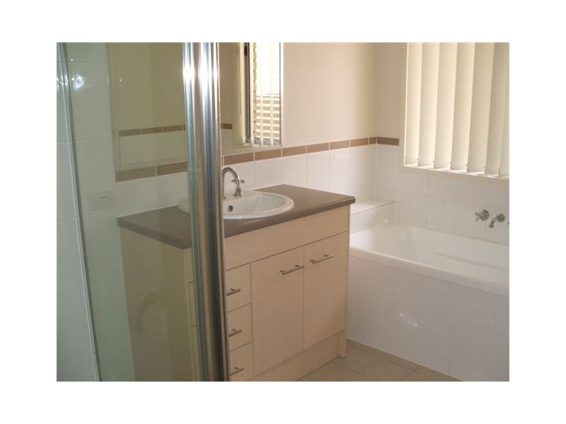 16 Ernestine Cct, Eagleby QLD 4207