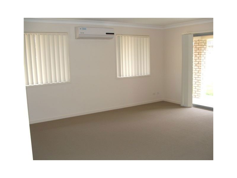 16 Ernestine Cct, Eagleby QLD 4207