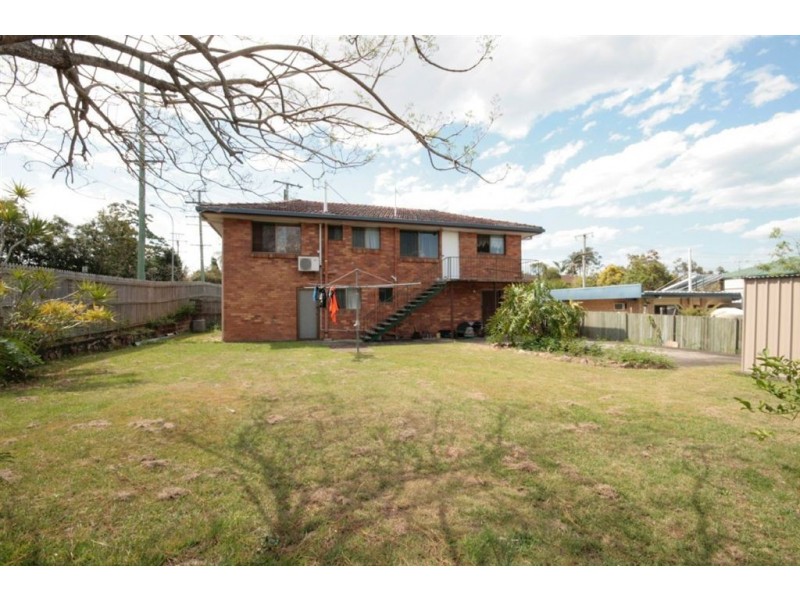 2 Folkstone Av, Albany Creek QLD 4035
