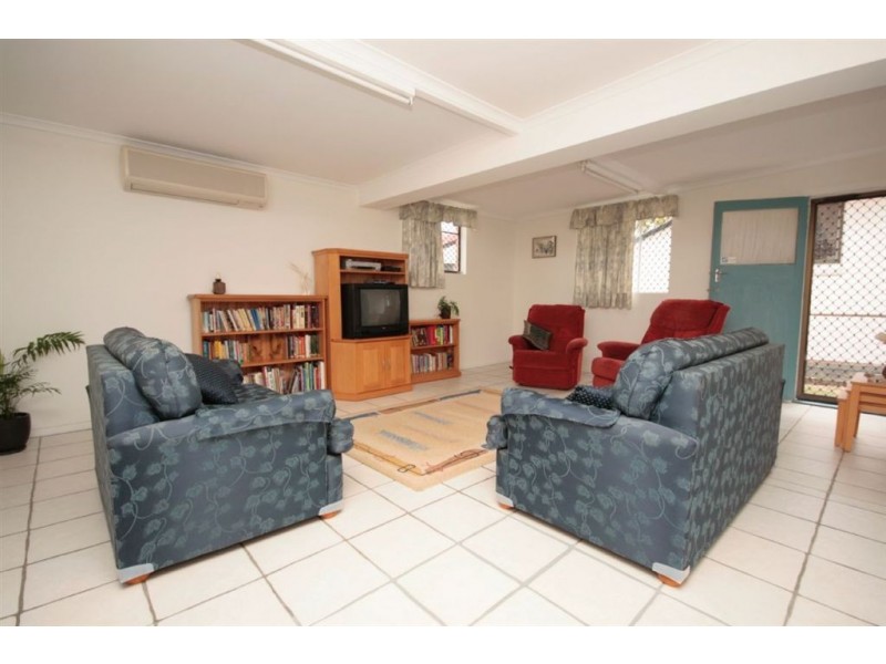 8 Dumaurier Street, Chermside QLD 4032