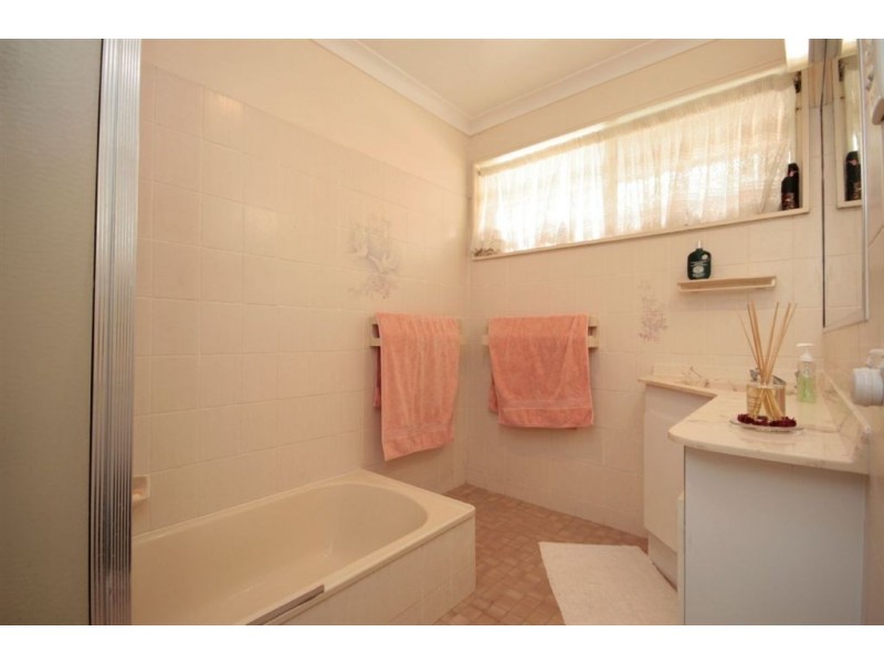 8 Dumaurier Street, Chermside QLD 4032