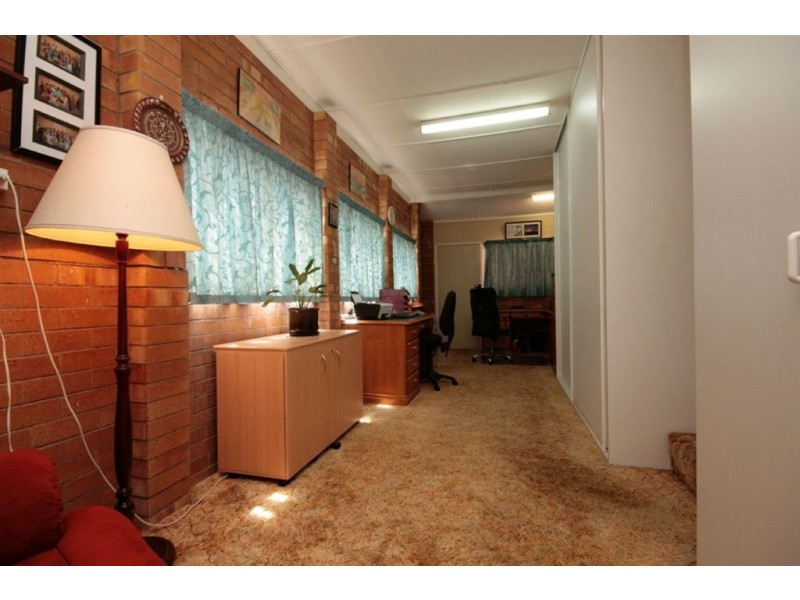 8 Dumaurier Street, Chermside QLD 4032