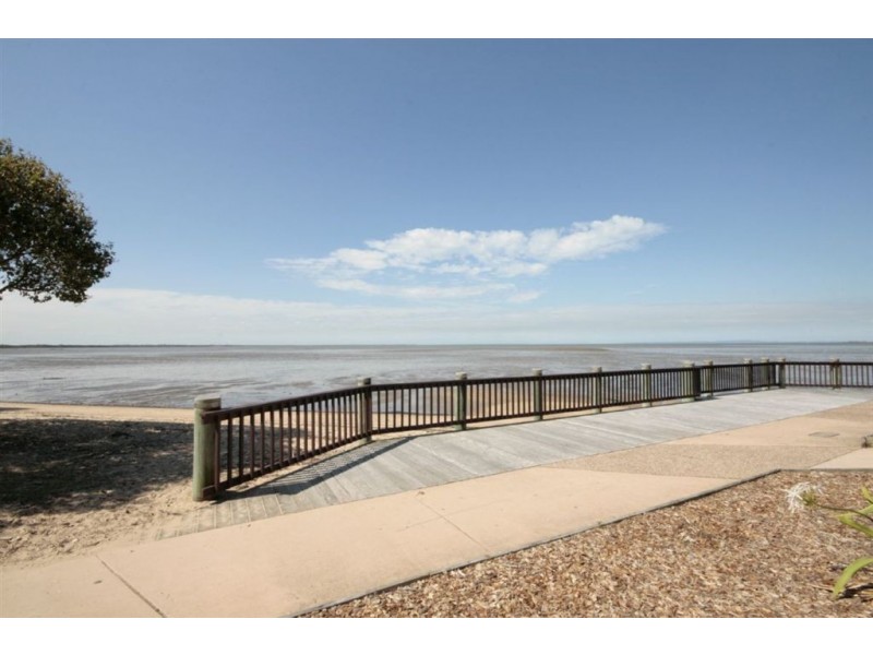 81 Esplanade North, Deception Bay QLD 4508